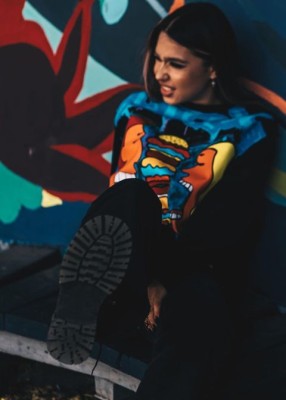 Проститутка Теона